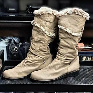 Woman's Genuine Leather Shearling Pull-on Boot Used Like New